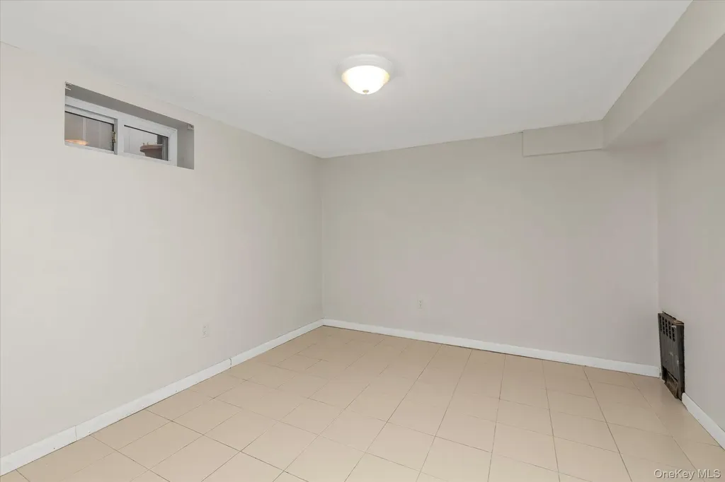 203 Pershing Parkway Mineola NY 11501