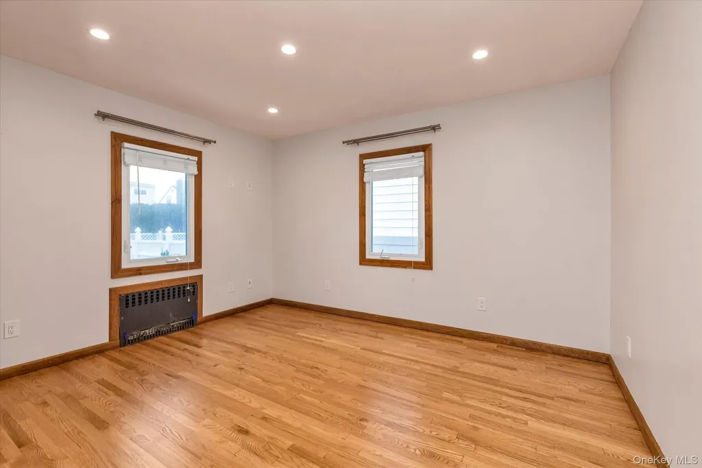 203 Pershing Parkway Mineola NY 11501