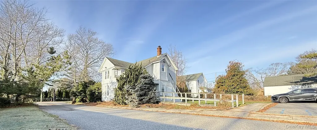 982 Roanoke Avenue Riverhead NY 11901