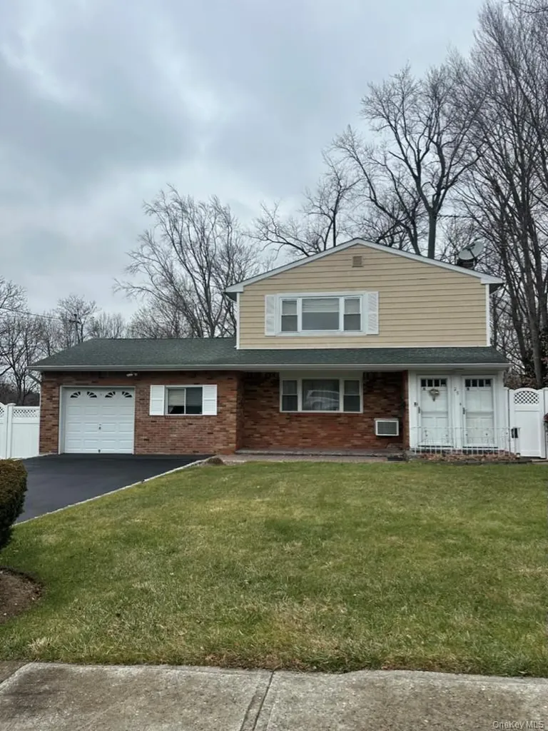 29 Hendrick Avenue Glen Cove NY 11542