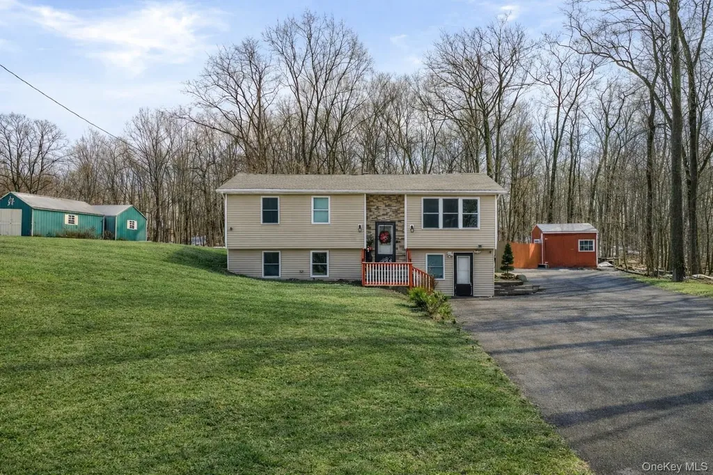 171 High Barney Road Middletown NY 10940