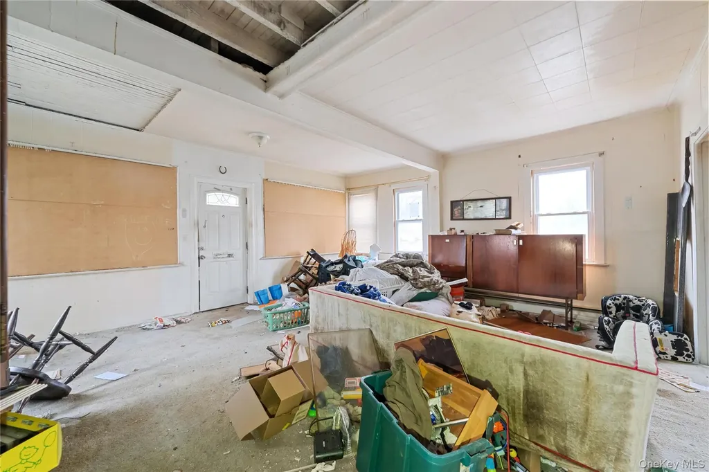 188 Woodside Avenue Freeport NY 11520