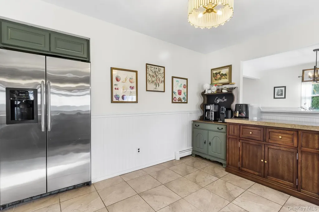 24 Parkside Avenue Miller Place NY 11764