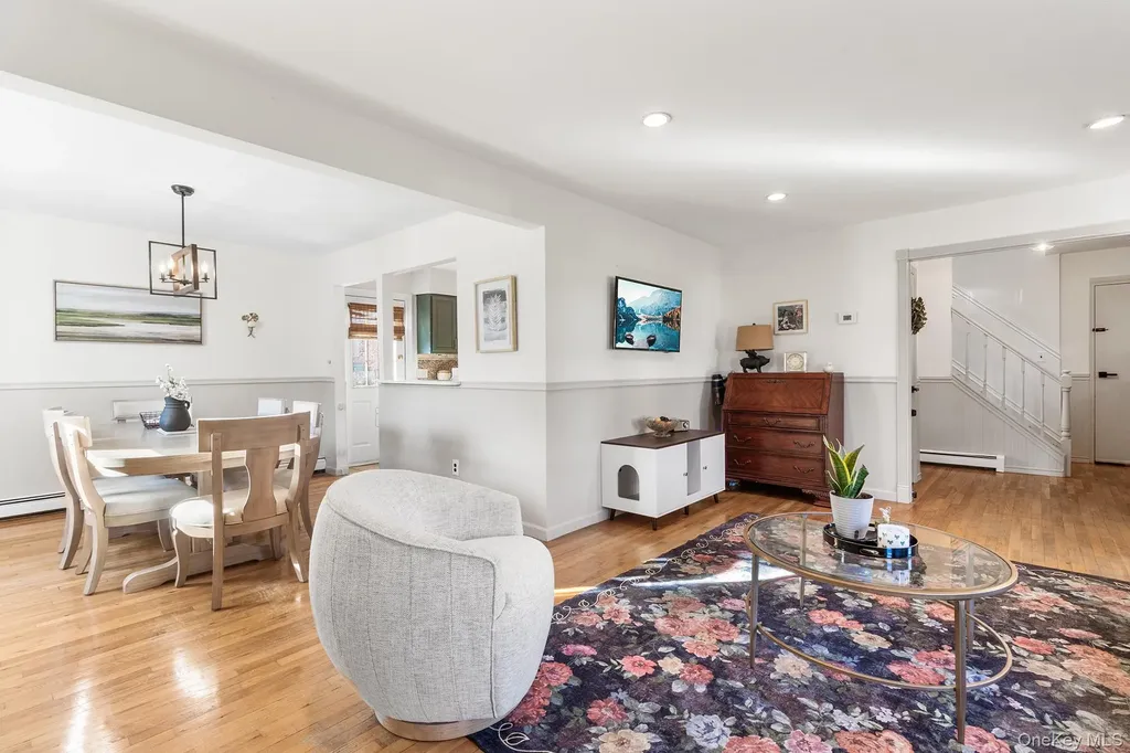 24 Parkside Avenue Miller Place NY 11764