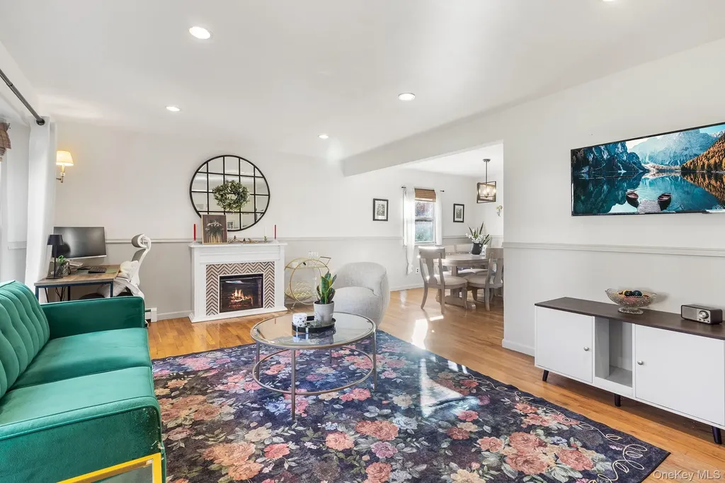 24 Parkside Avenue Miller Place NY 11764