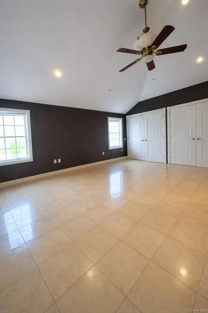 15823 92nd Street Howard Beach NY 11414