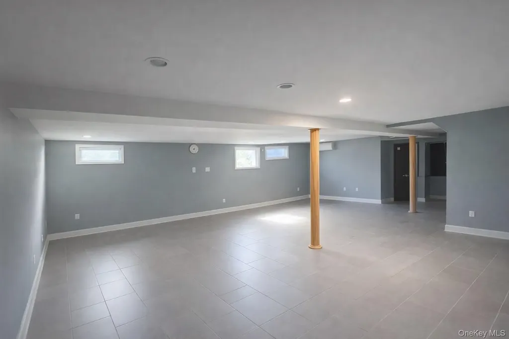 15823 92nd Street Howard Beach NY 11414