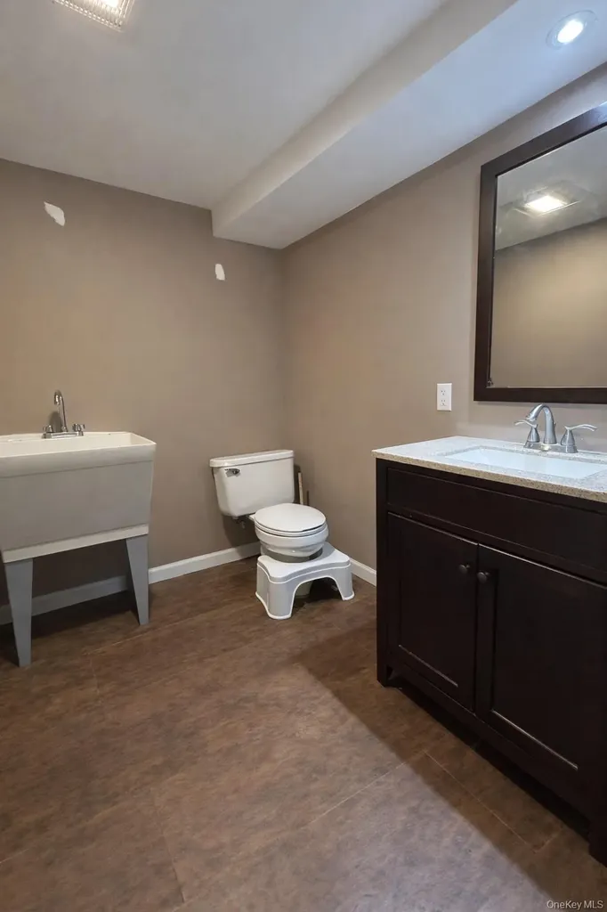 15823 92nd Street Howard Beach NY 11414