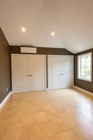 15823 92nd Street Howard Beach NY 11414