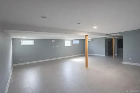 15823 92nd Street Howard Beach NY 11414