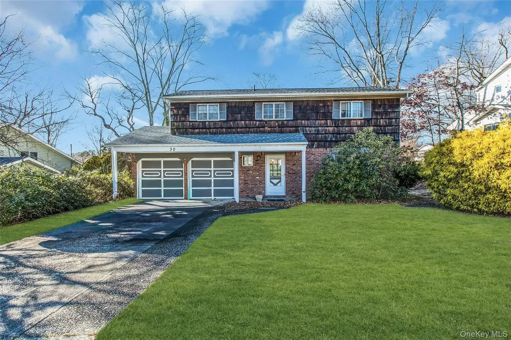 30 Glacier Drive Smithtown NY 11787