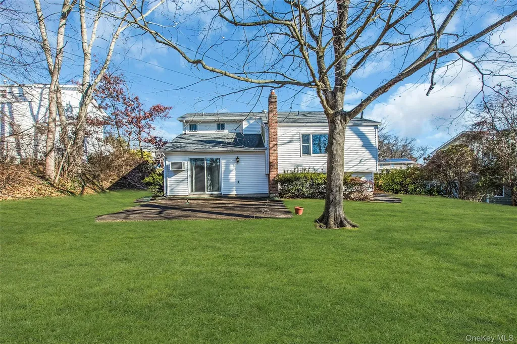 30 Glacier Drive Smithtown NY 11787