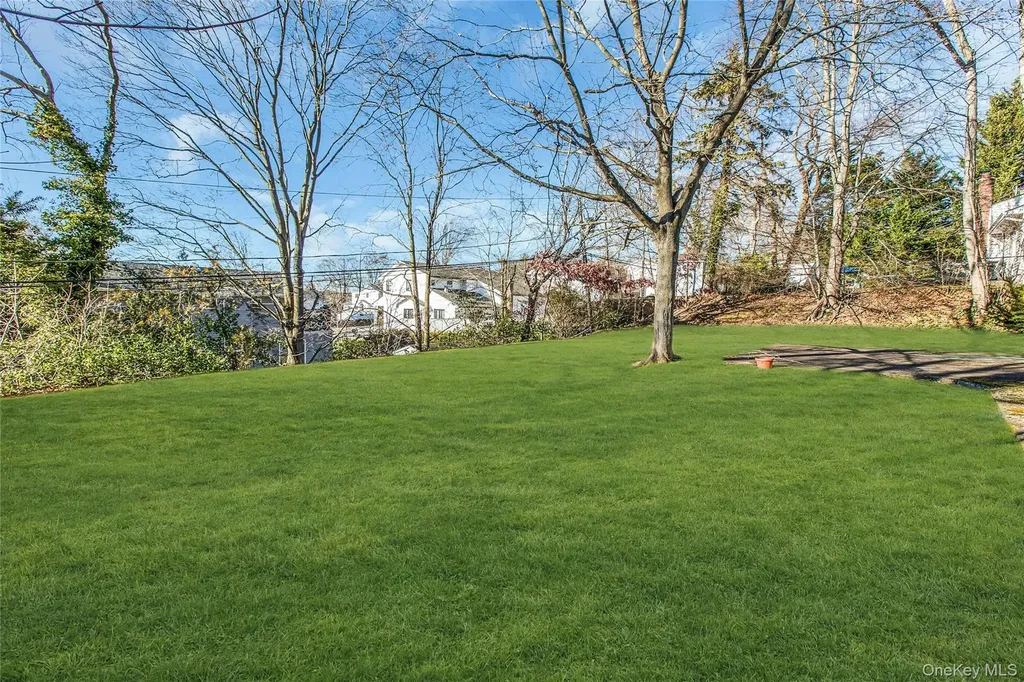 30 Glacier Drive Smithtown NY 11787