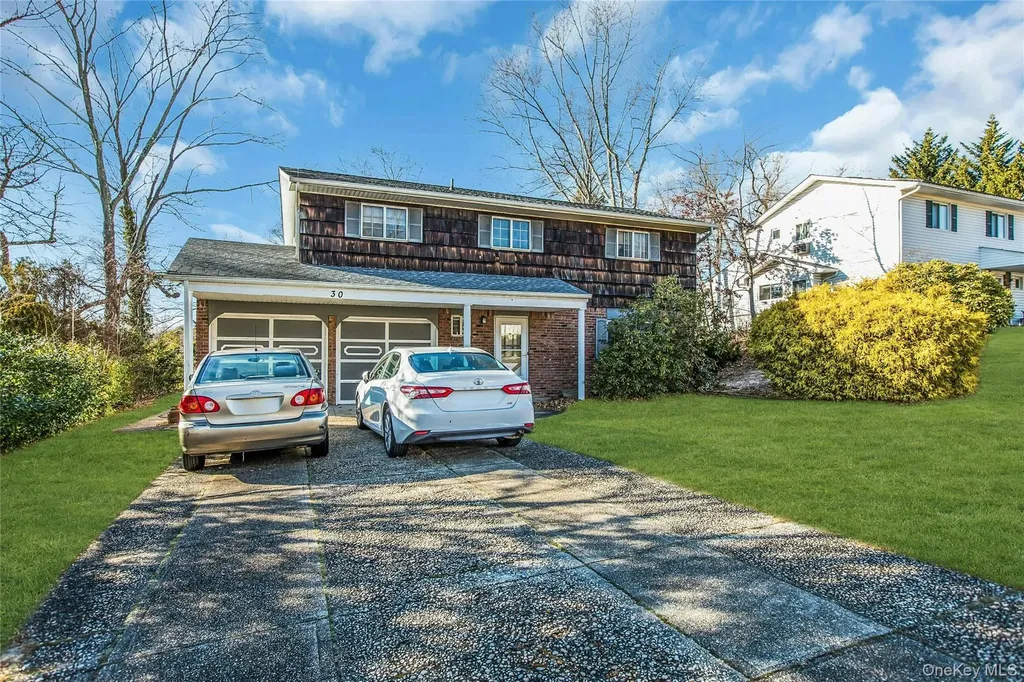 30 Glacier Drive Smithtown NY 11787