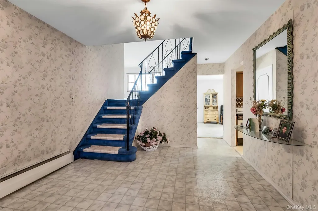30 Glacier Drive Smithtown NY 11787