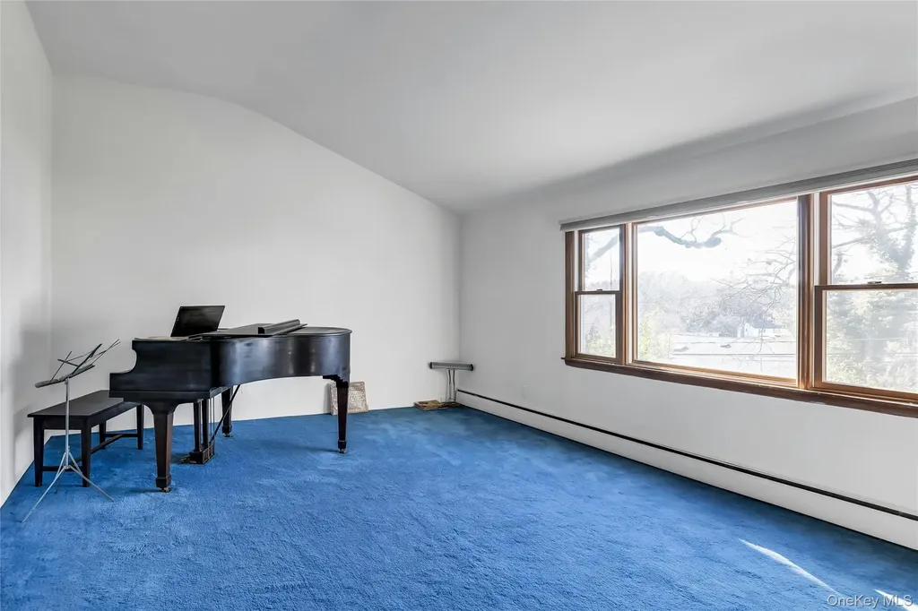 30 Glacier Drive Smithtown NY 11787