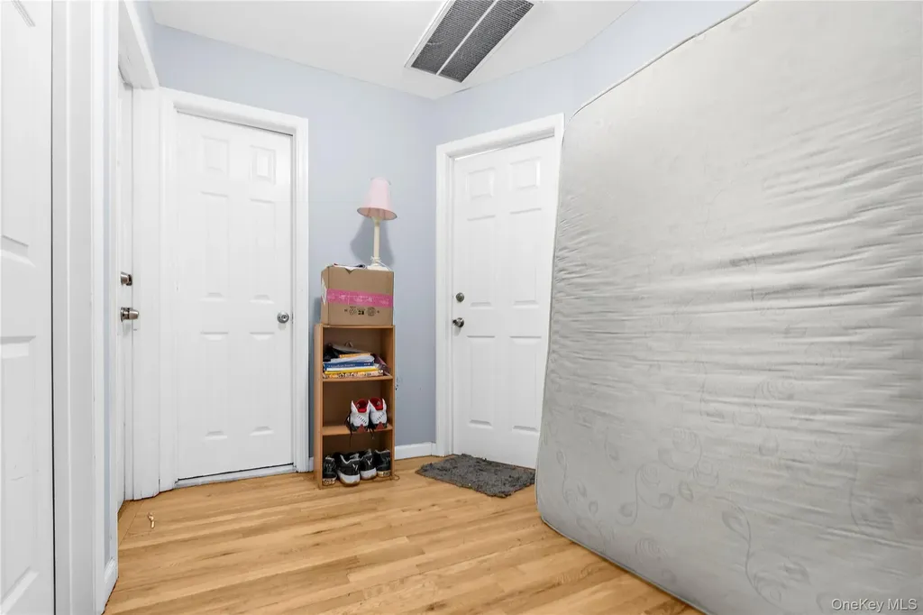 61 Fairway Avenue Riverhead NY 11901