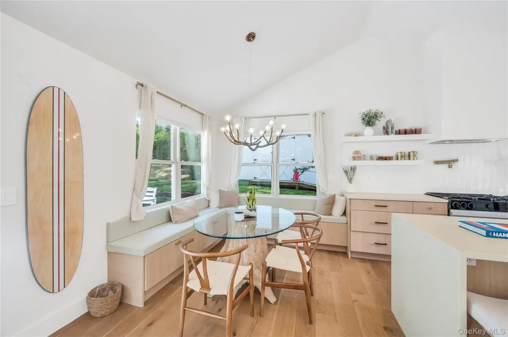 9 Pine Tree Road Southampton NY 11968