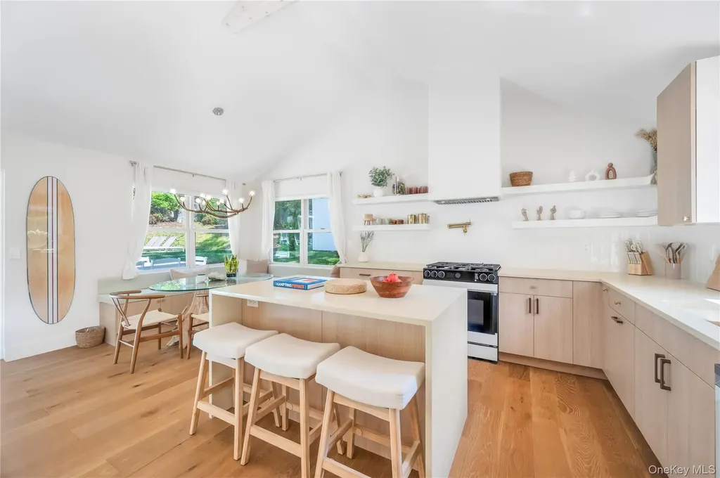 9 Pine Tree Road Southampton NY 11968