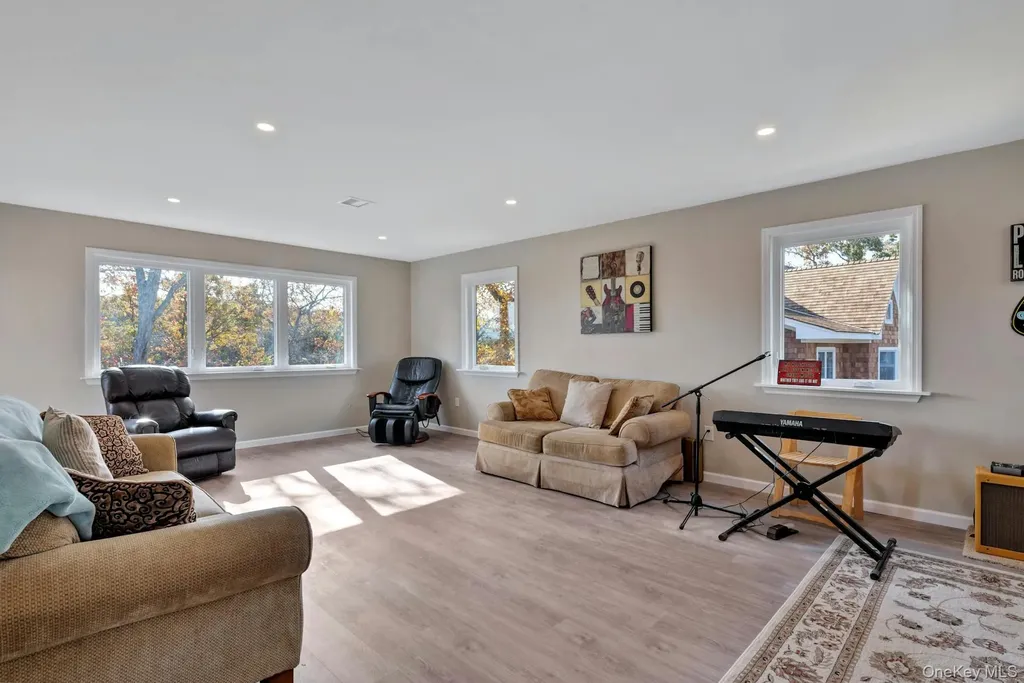 2280 Deep Hole Drive Mattituck NY 11952