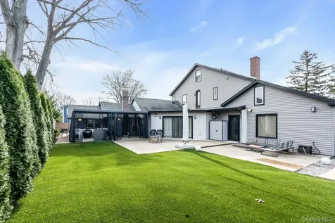 3 Maple Street Glenwood Landing NY 11547