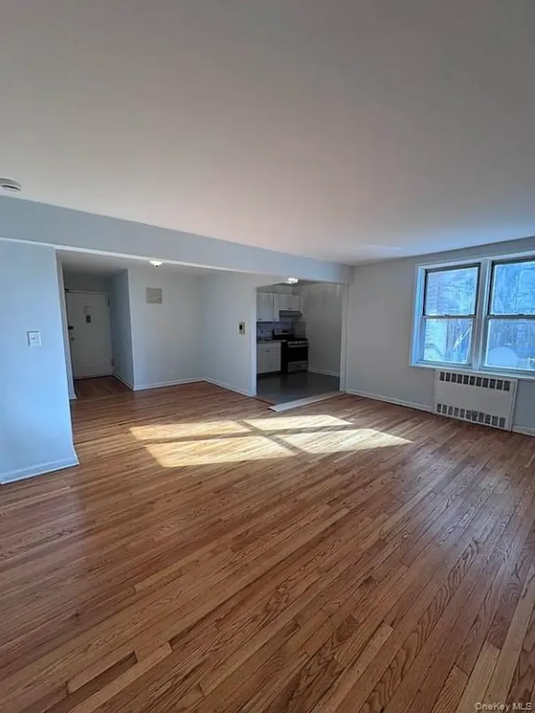 5639 Netherland Avenue Bronx NY 10471