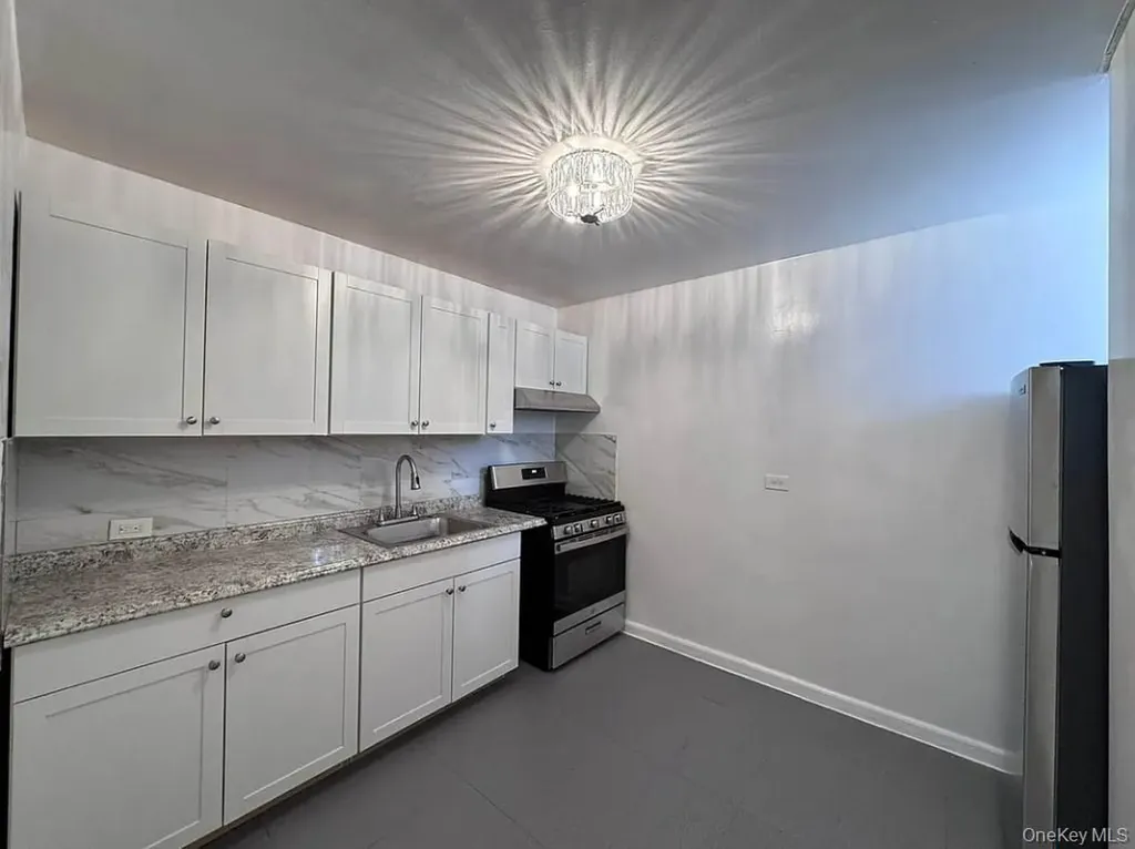 5639 Netherland Avenue Bronx NY 10471