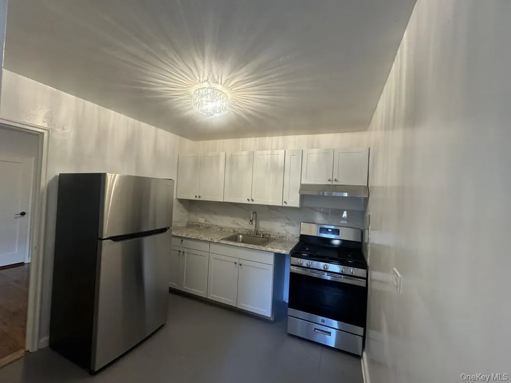 5639 Netherland Avenue Bronx NY 10471