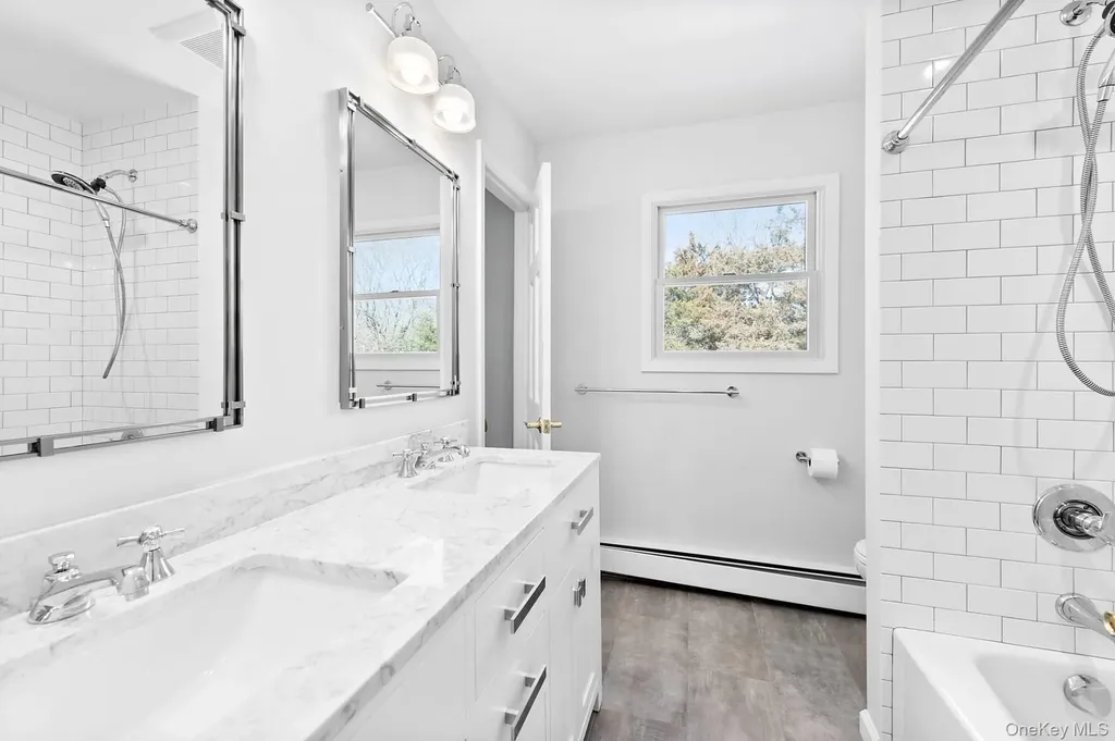13 Buttercup Lane Westhampton NY 11977