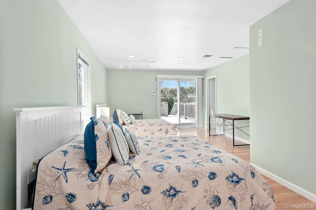 13 Buttercup Lane Westhampton NY 11977