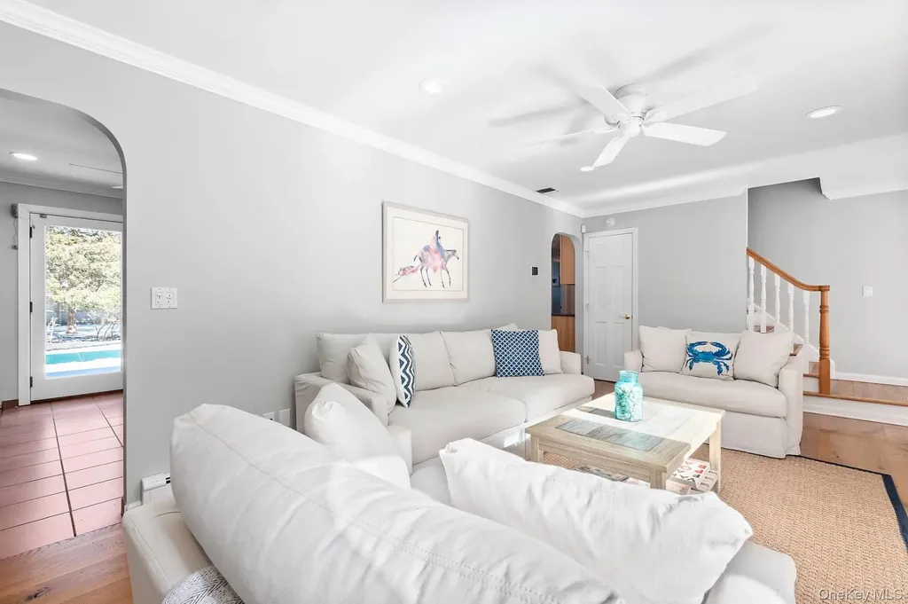 13 Buttercup Lane Westhampton NY 11977