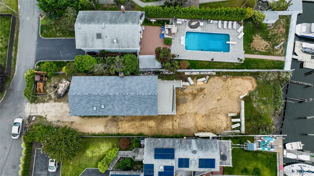 750 Shore Walk Lindenhurst NY 11757
