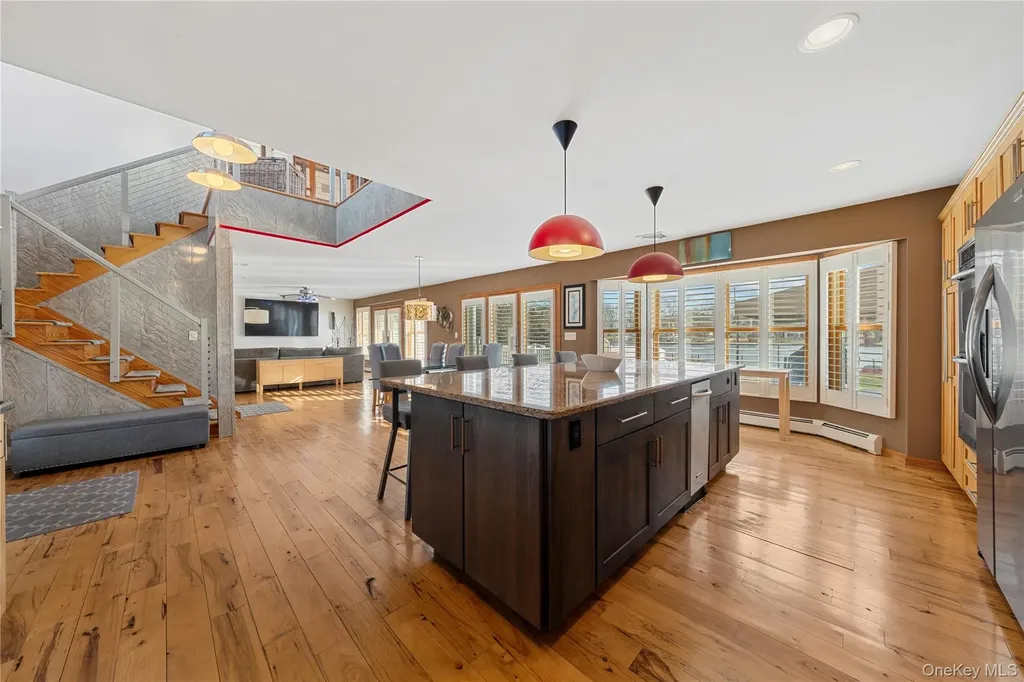 85 S Dunton Avenue East Patchogue NY 11772