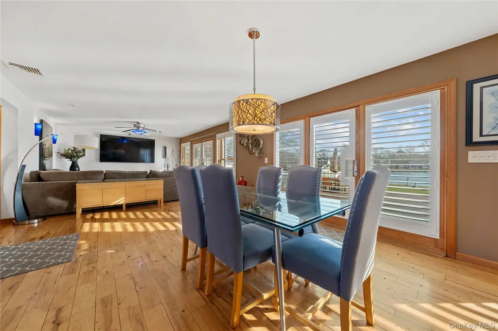 85 S Dunton Avenue East Patchogue NY 11772