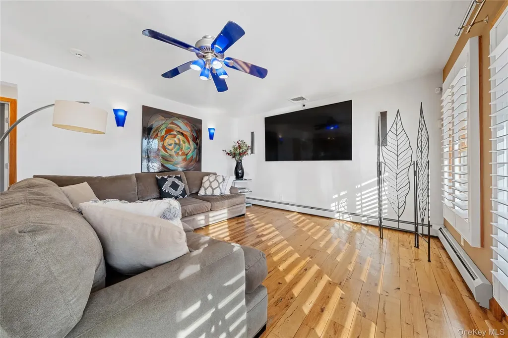 85 S Dunton Avenue East Patchogue NY 11772