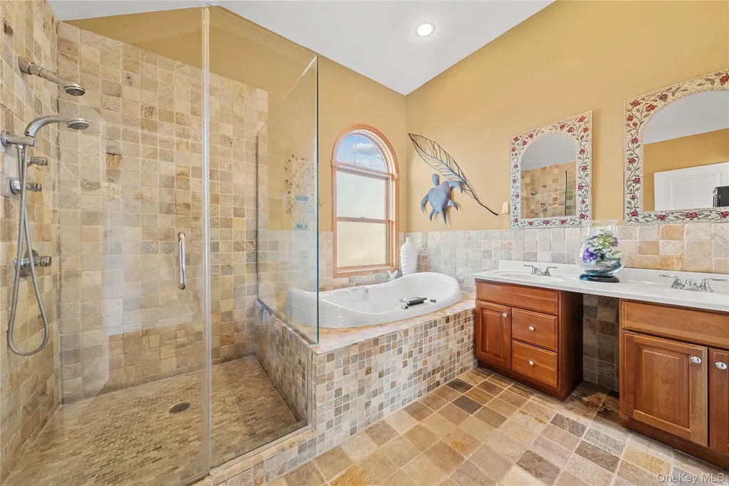 85 S Dunton Avenue East Patchogue NY 11772