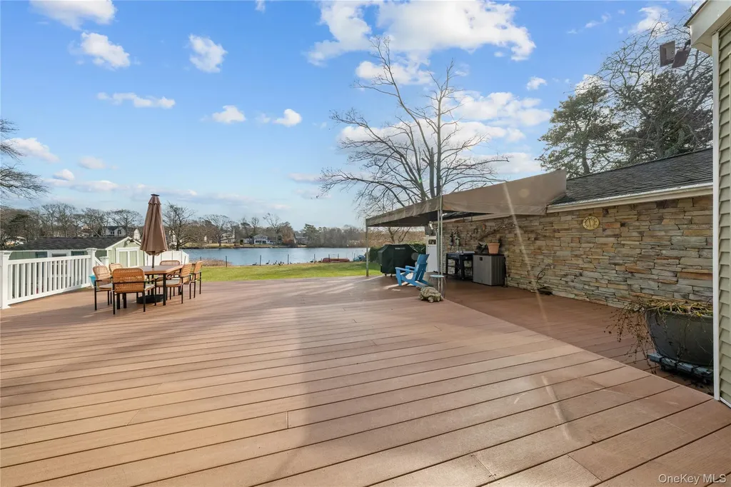 85 S Dunton Avenue East Patchogue NY 11772
