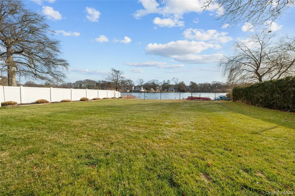 85 S Dunton Avenue East Patchogue NY 11772