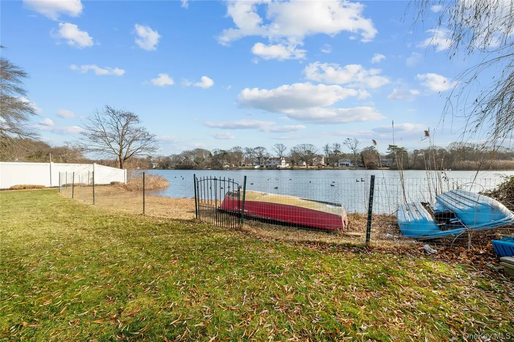 85 S Dunton Avenue East Patchogue NY 11772