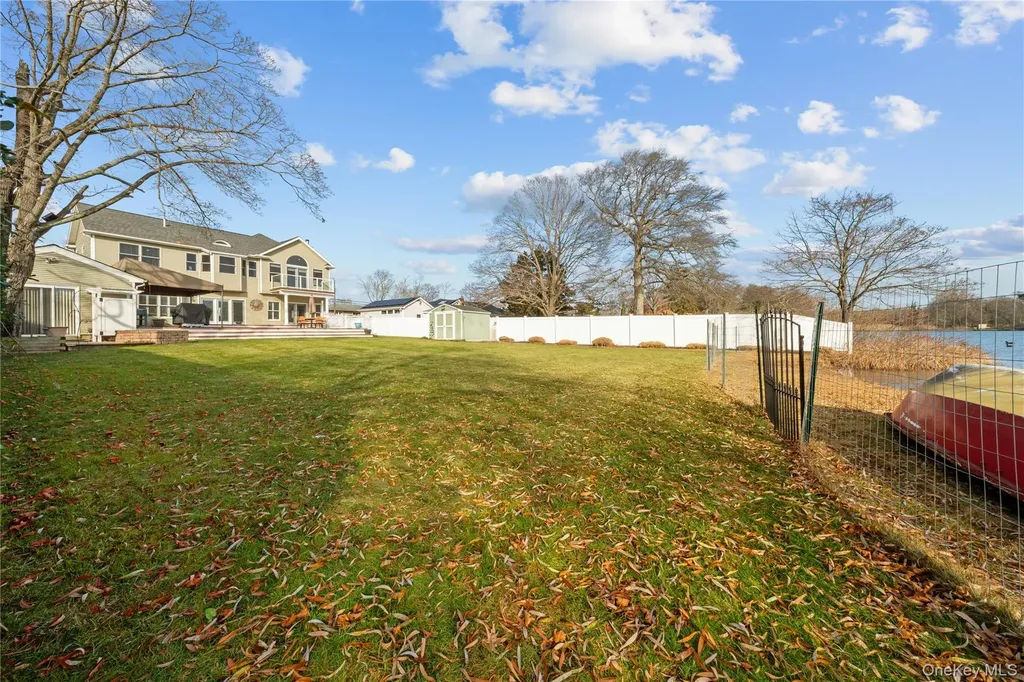 85 S Dunton Avenue East Patchogue NY 11772