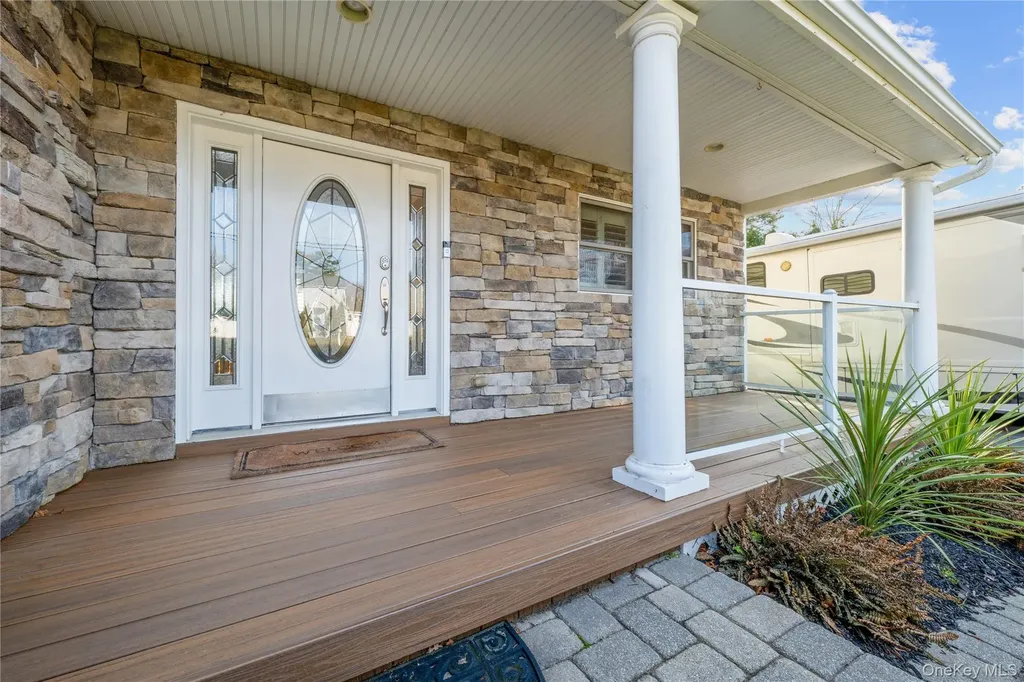85 S Dunton Avenue East Patchogue NY 11772