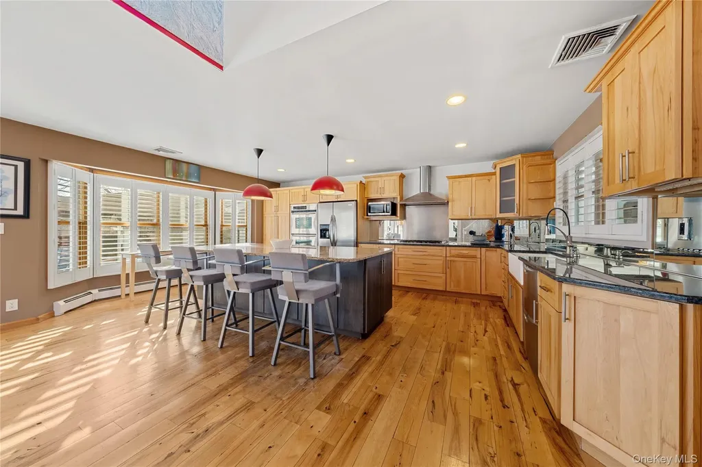 85 S Dunton Avenue East Patchogue NY 11772