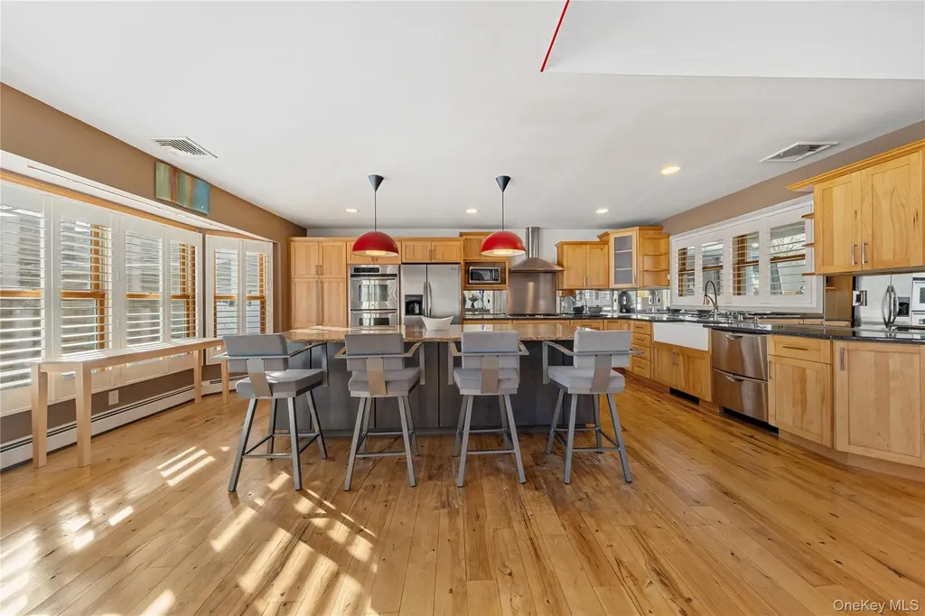85 S Dunton Avenue East Patchogue NY 11772