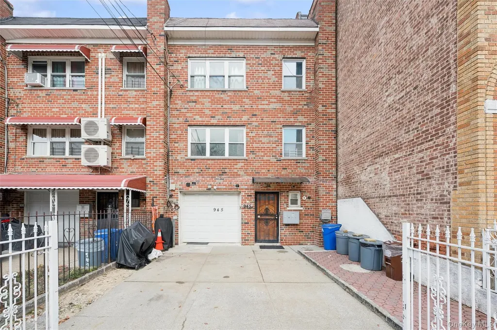 945 E 228th Street Bronx NY 10466