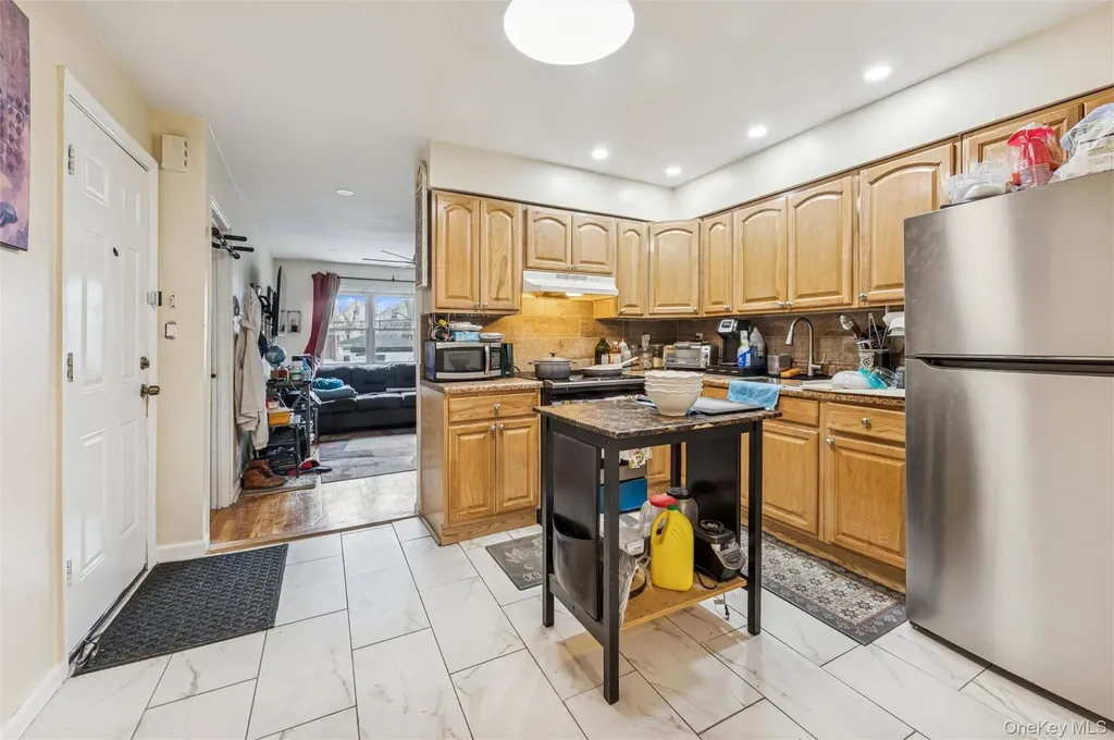 945 E 228th Street Bronx NY 10466