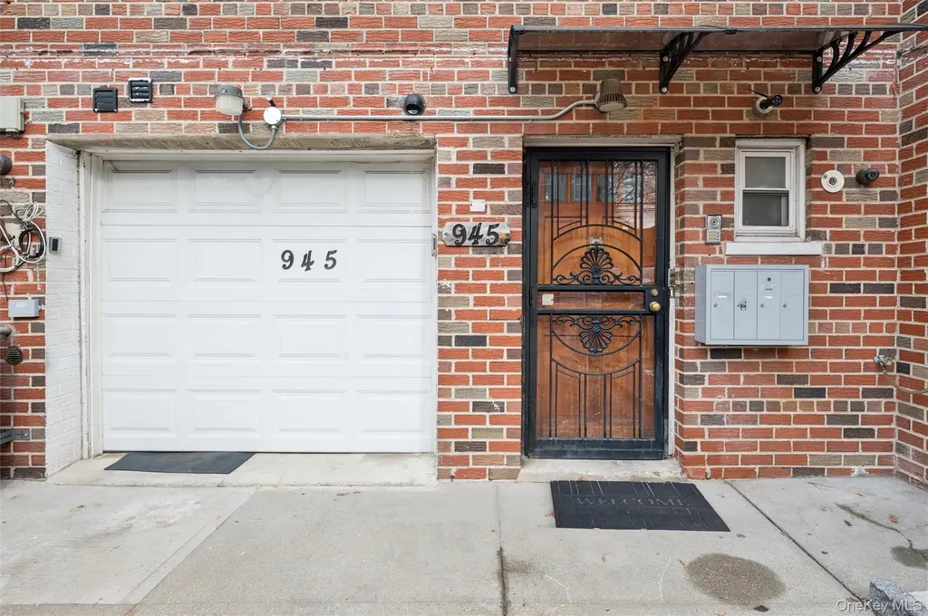 945 E 228th Street Bronx NY 10466