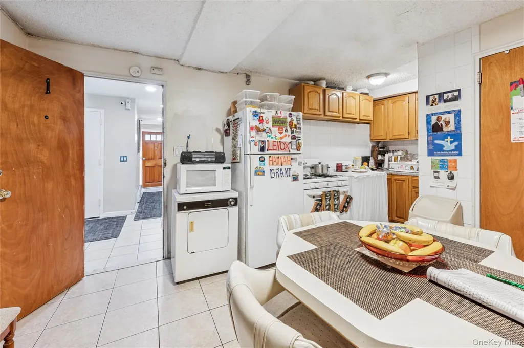 945 E 228th Street Bronx NY 10466