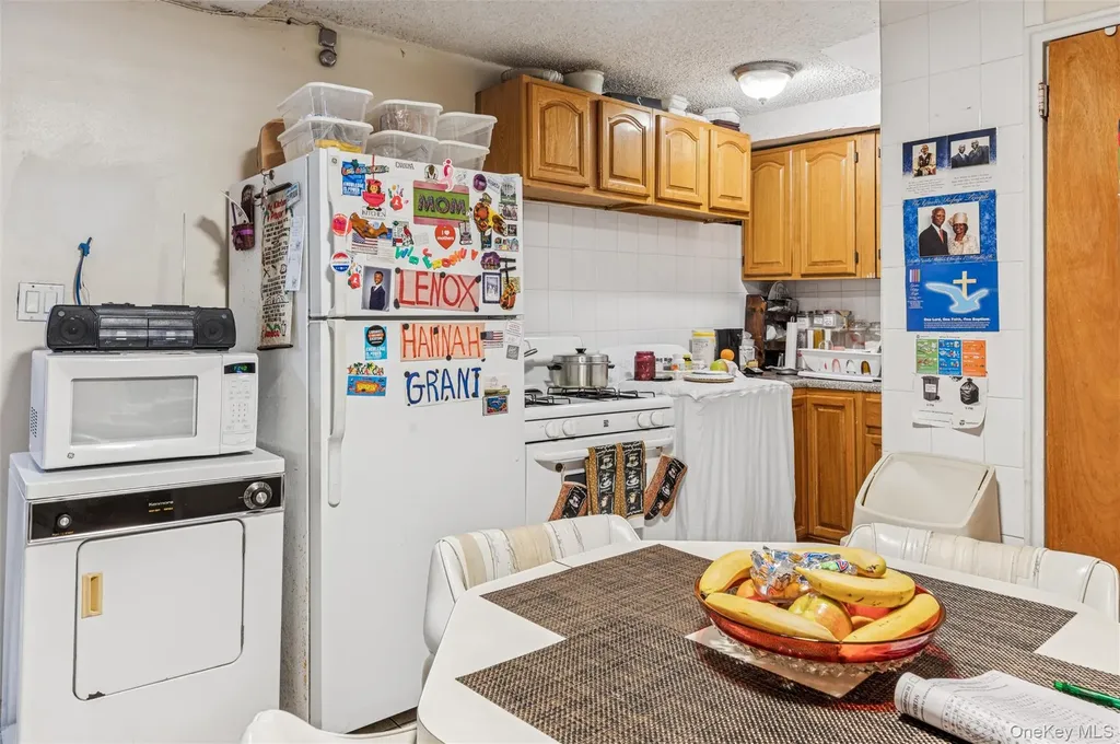 945 E 228th Street Bronx NY 10466