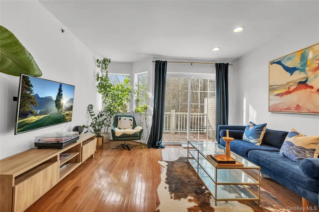 302 Park Ridge Lane White Plains NY 10603