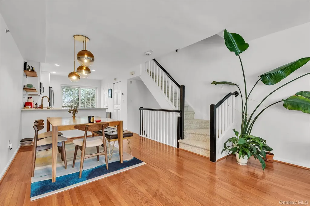 302 Park Ridge Lane White Plains NY 10603